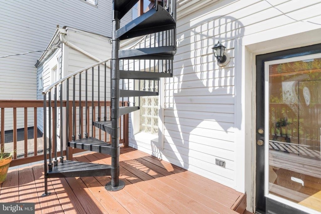 1005 S Baylis Street - Photo 22