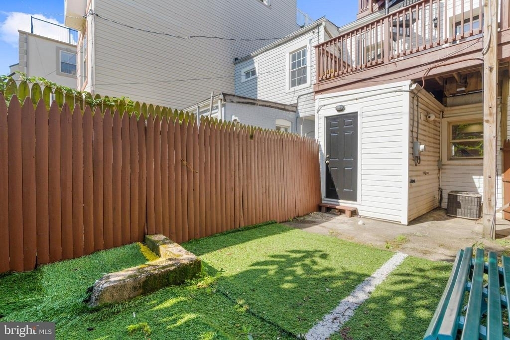 1005 S Baylis Street - Photo 27
