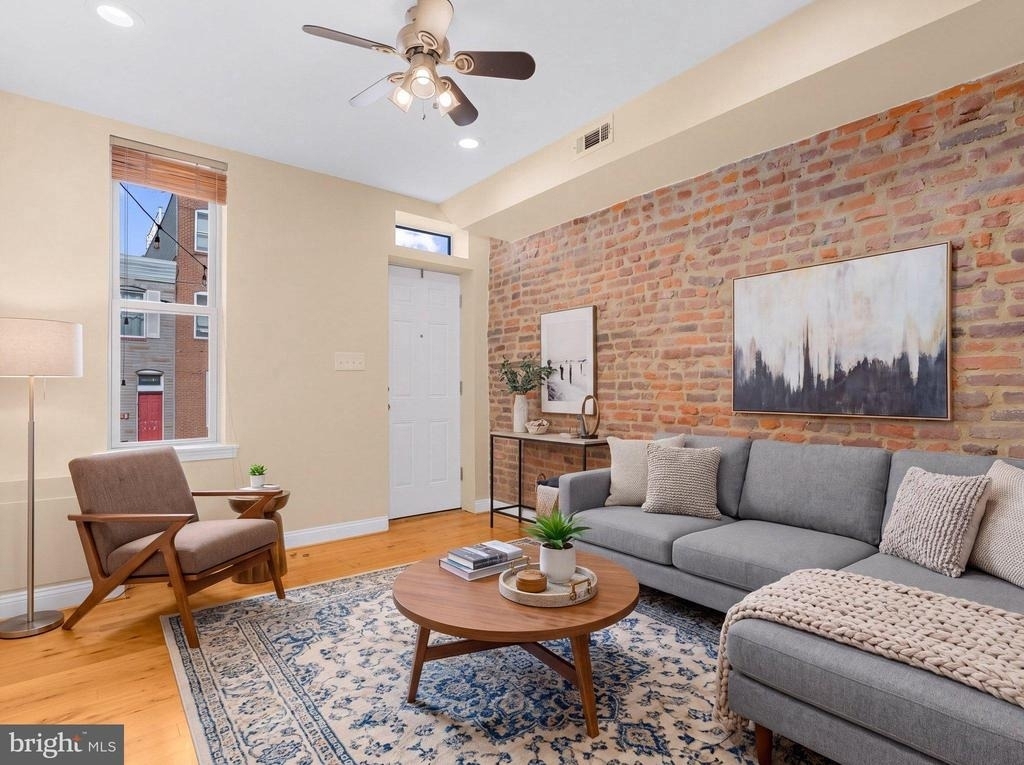 1005 S Baylis Street - Photo 5