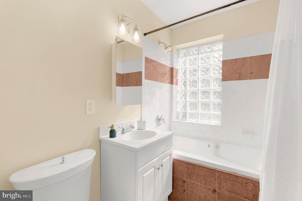 1005 S Baylis Street - Photo 20