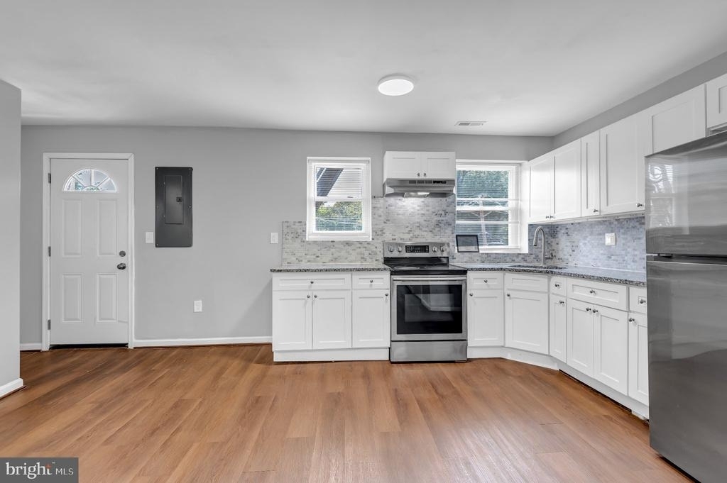 2103 Chelsea Terrace - Photo 4