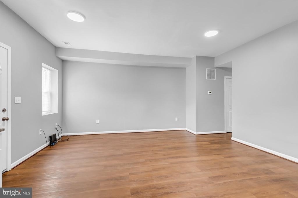 2103 Chelsea Terrace - Photo 8