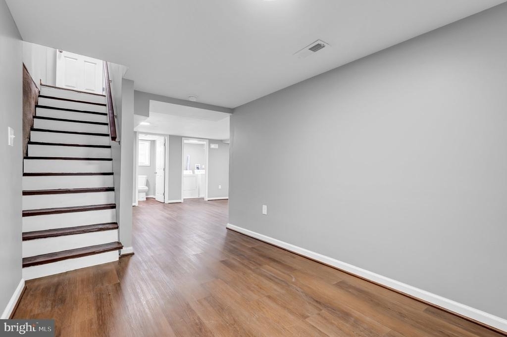 2103 Chelsea Terrace - Photo 12
