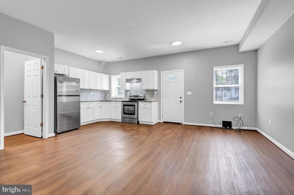 2103 Chelsea Terrace - Photo 4