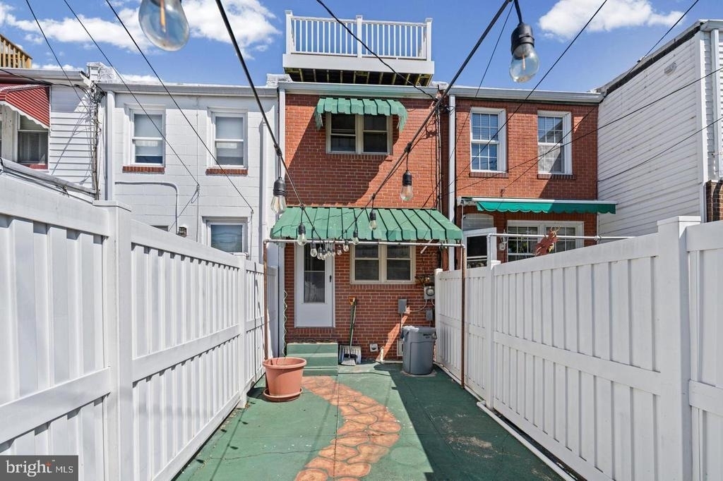 1456 Andre Street - Photo 2