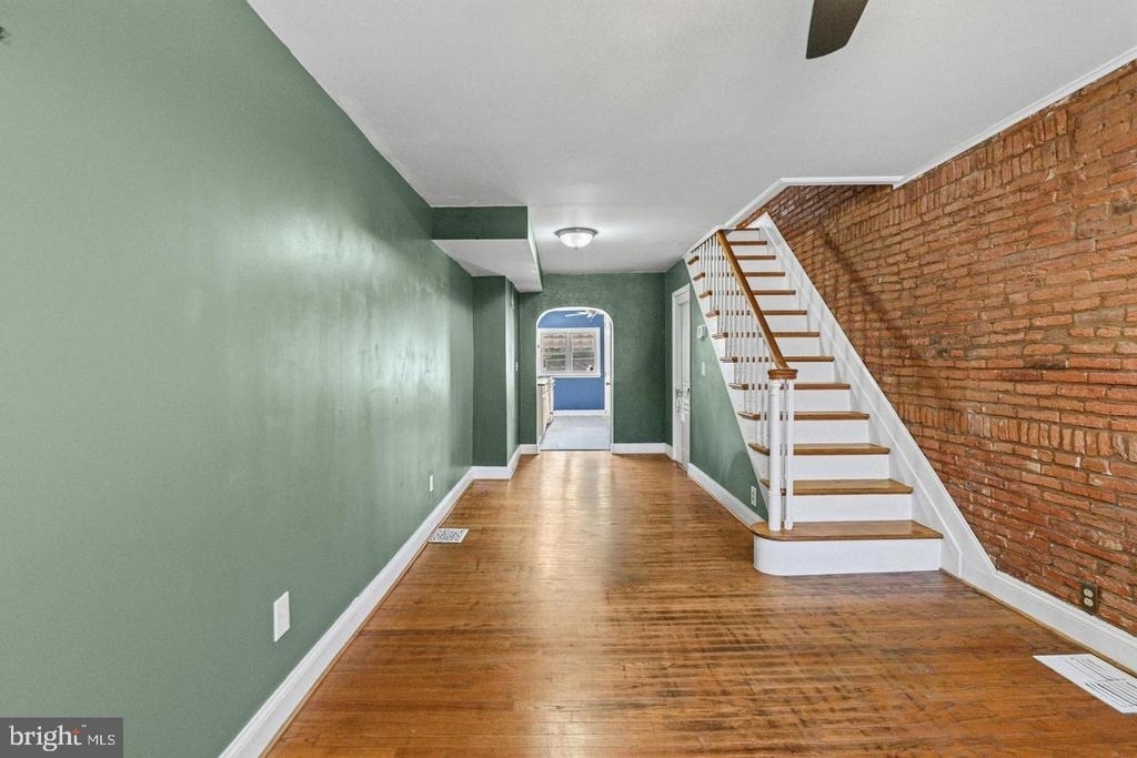1456 Andre Street - Photo 5