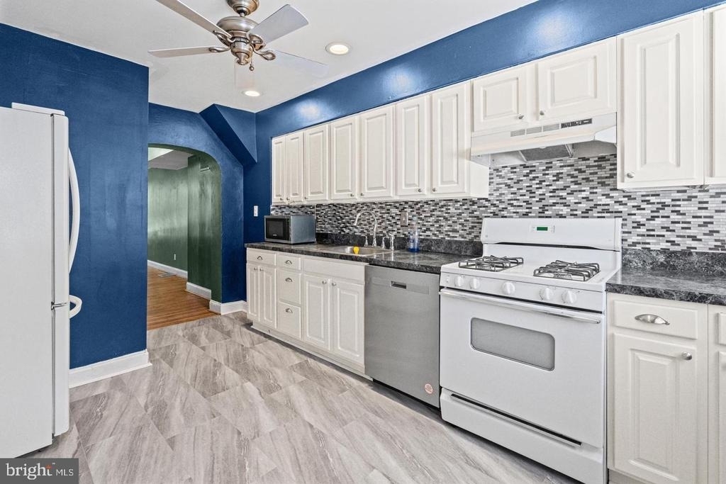 1456 Andre Street - Photo 7