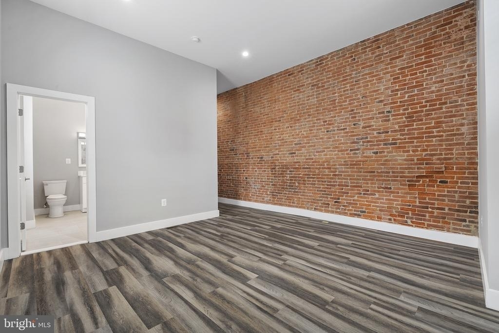 1235 W Lafayette Avenue - Photo 19
