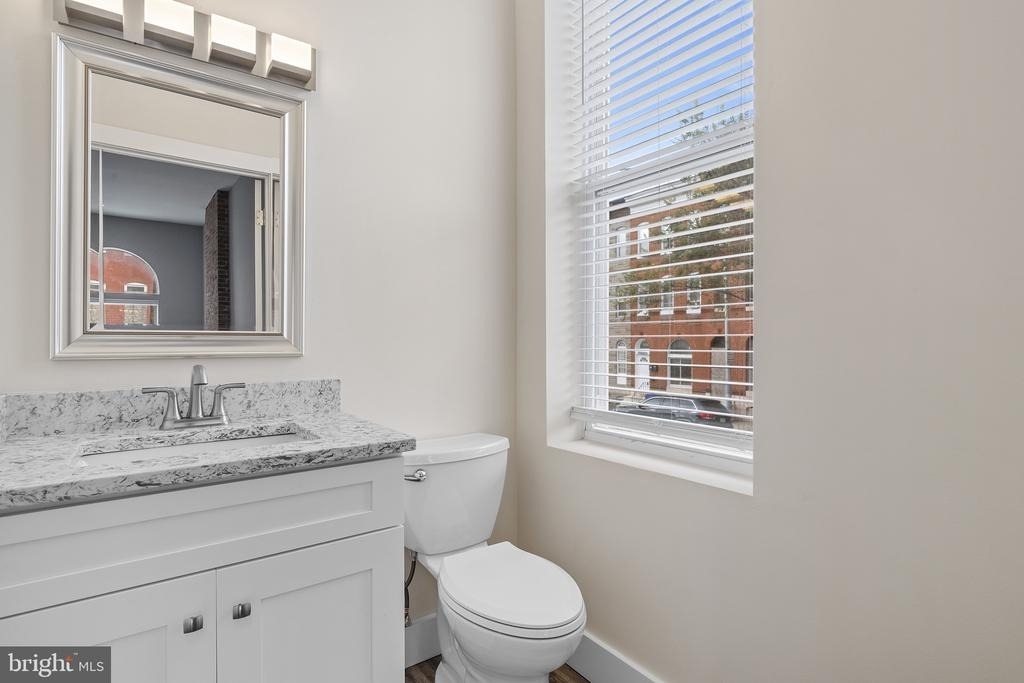 1235 W Lafayette Avenue - Photo 22
