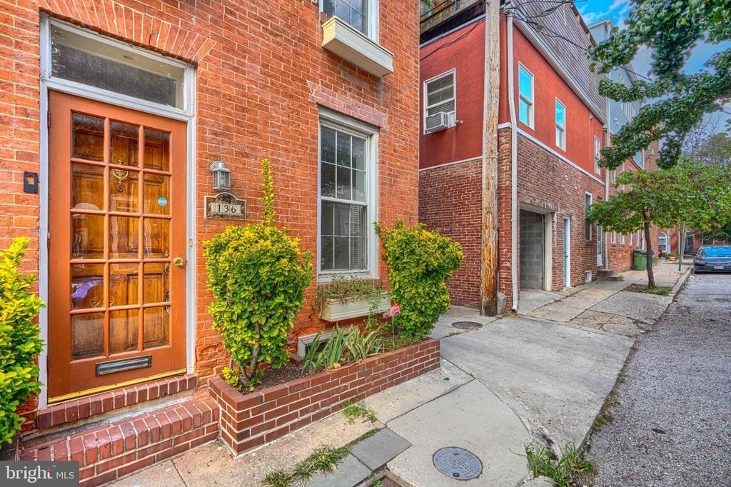 136 E Gittings Street - Photo 0