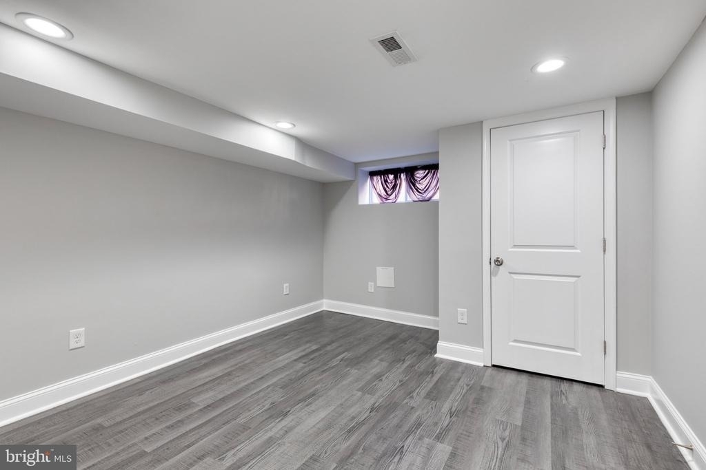 635 S Lehigh Street - Photo 17