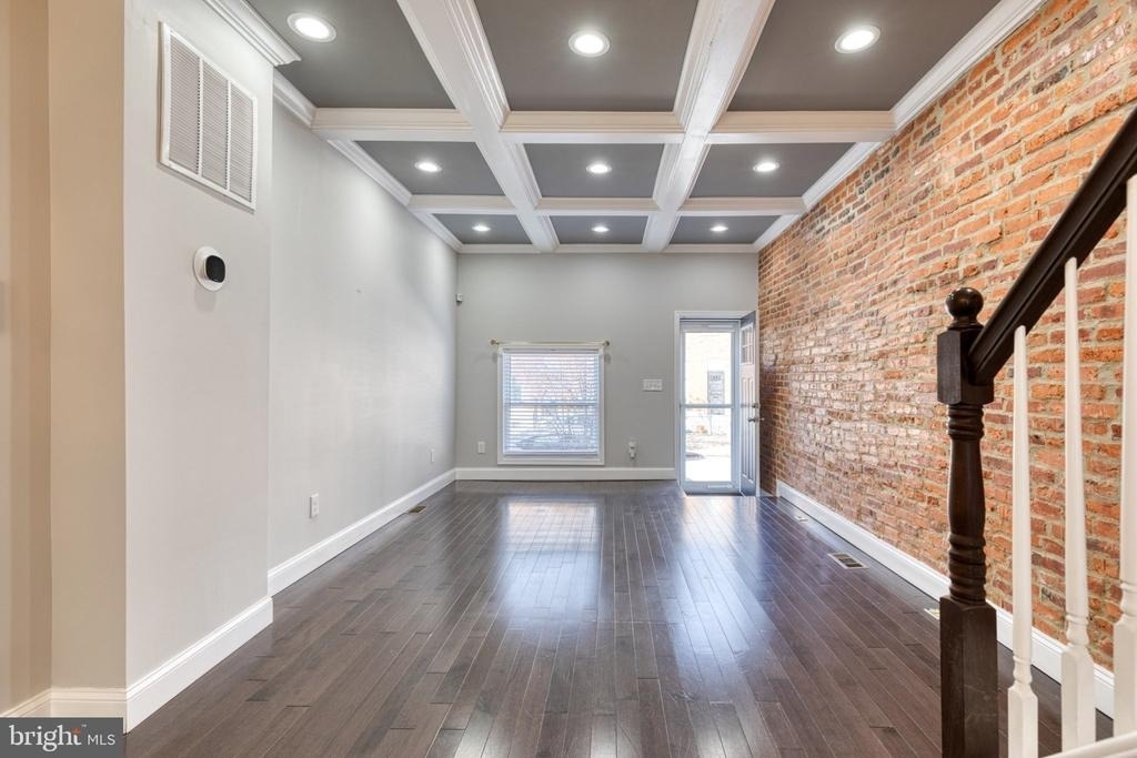 635 S Lehigh Street - Photo 8