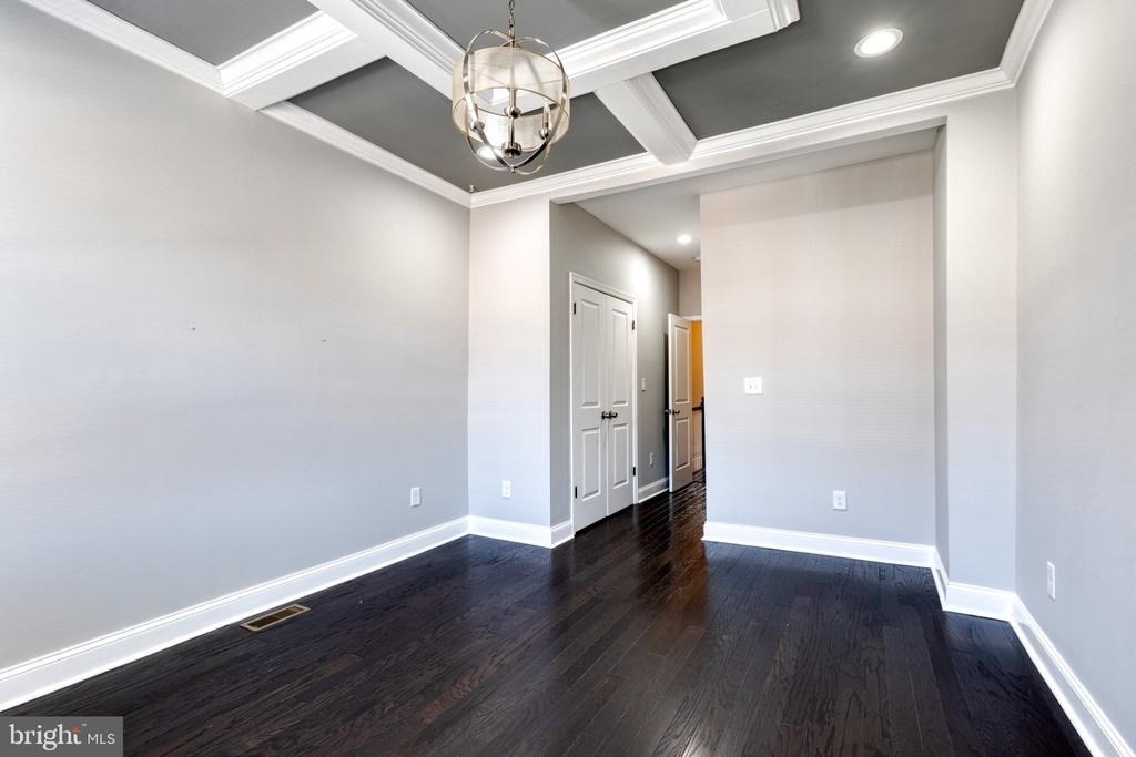 635 S Lehigh Street - Photo 10