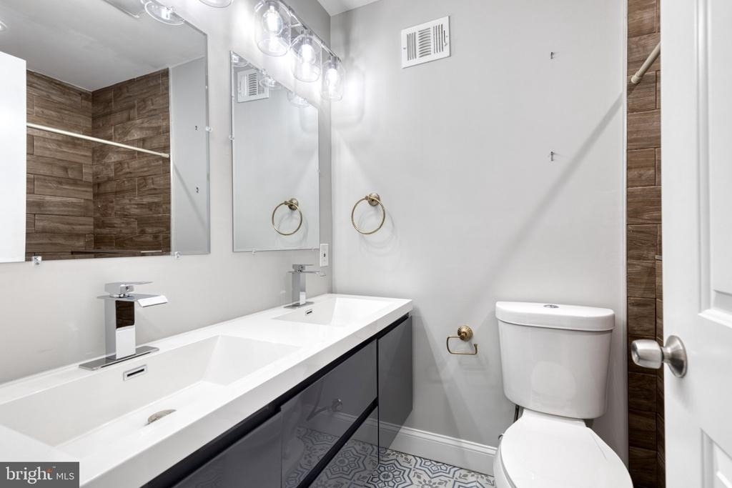 635 S Lehigh Street - Photo 14