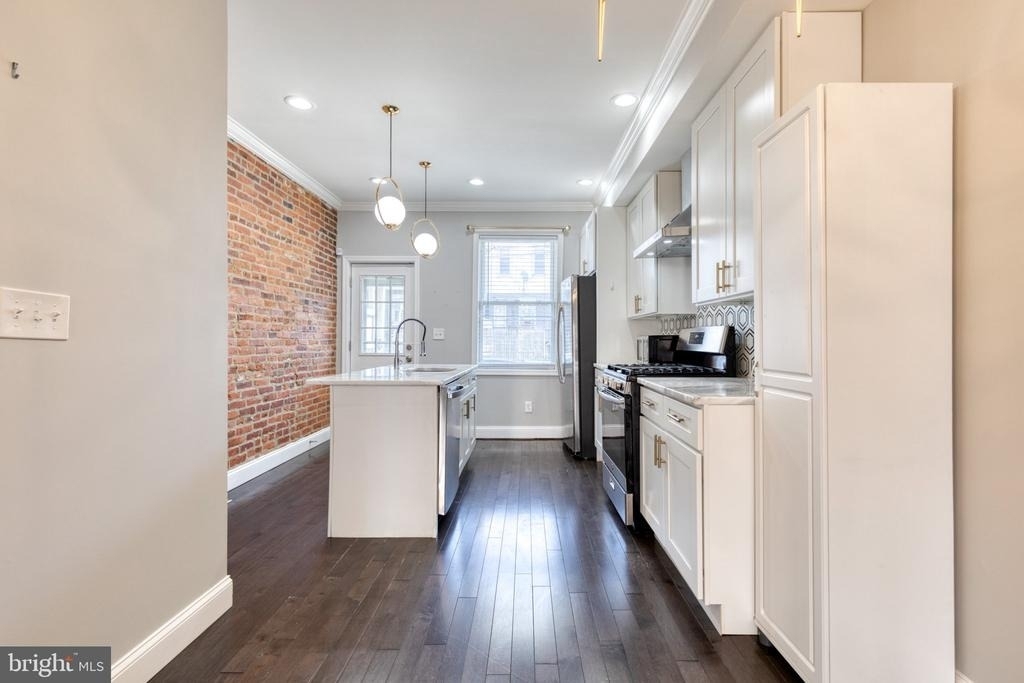 635 S Lehigh Street - Photo 3