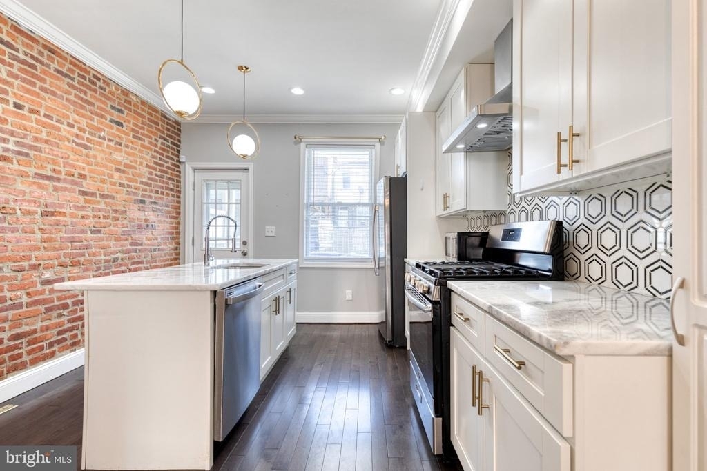 635 S Lehigh Street - Photo 4