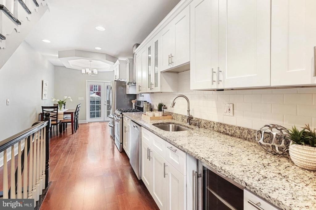 816 S Potomac Street - Photo 4