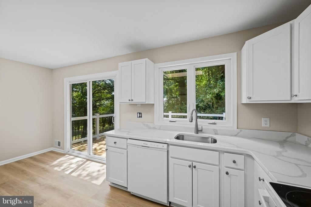 908 Country Terrace - Photo 11