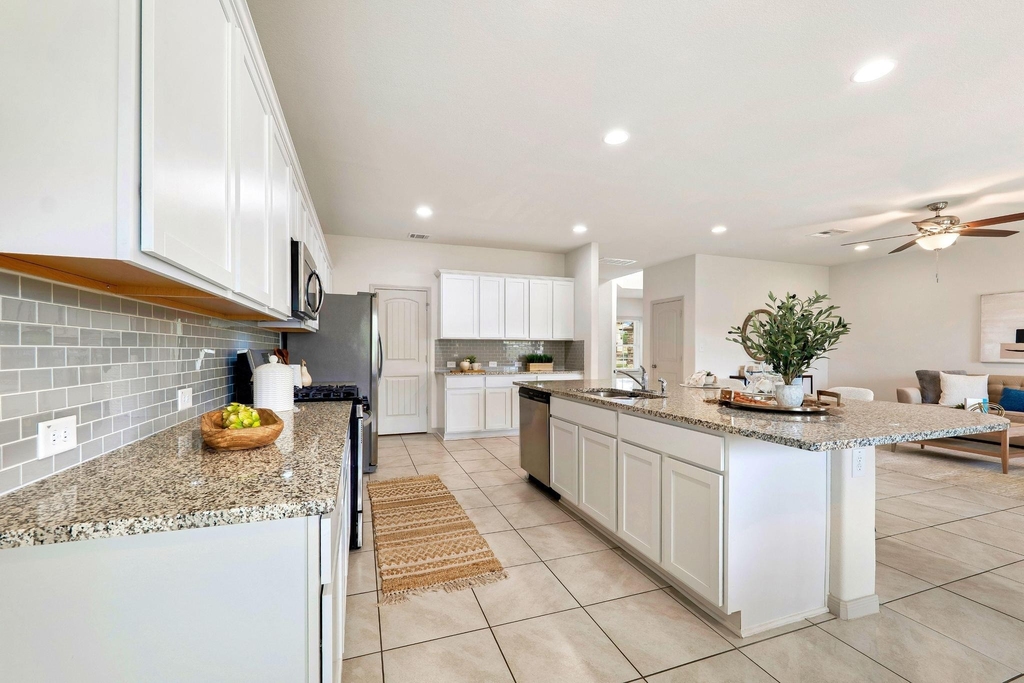 1116 La Conterra Blvd - Photo 11