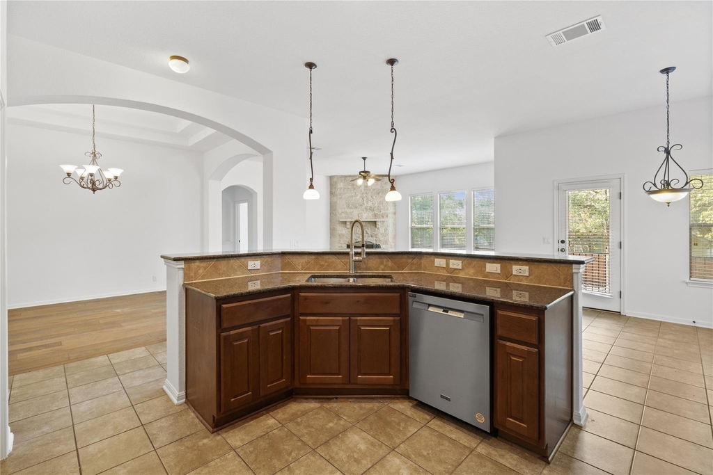 250 Maeves Way - Photo 15