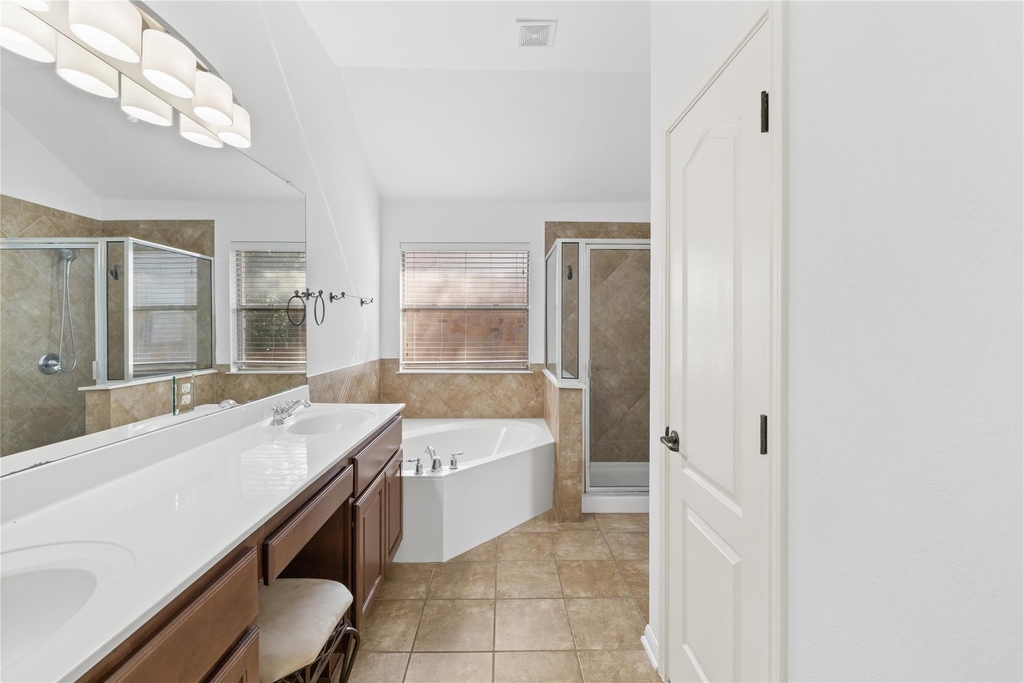 250 Maeves Way - Photo 26