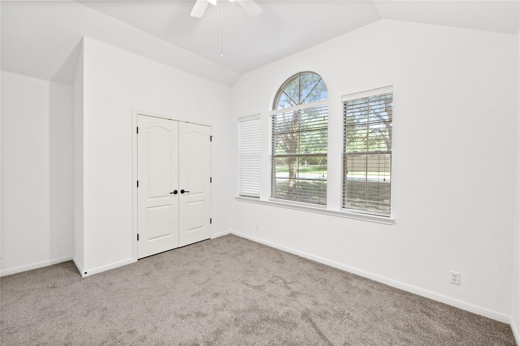 250 Maeves Way - Photo 7