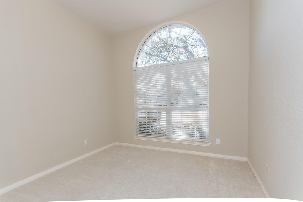 15808 Chatham Wood Dr - Photo 24