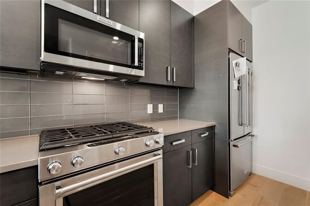 222 West Ave - Photo 3
