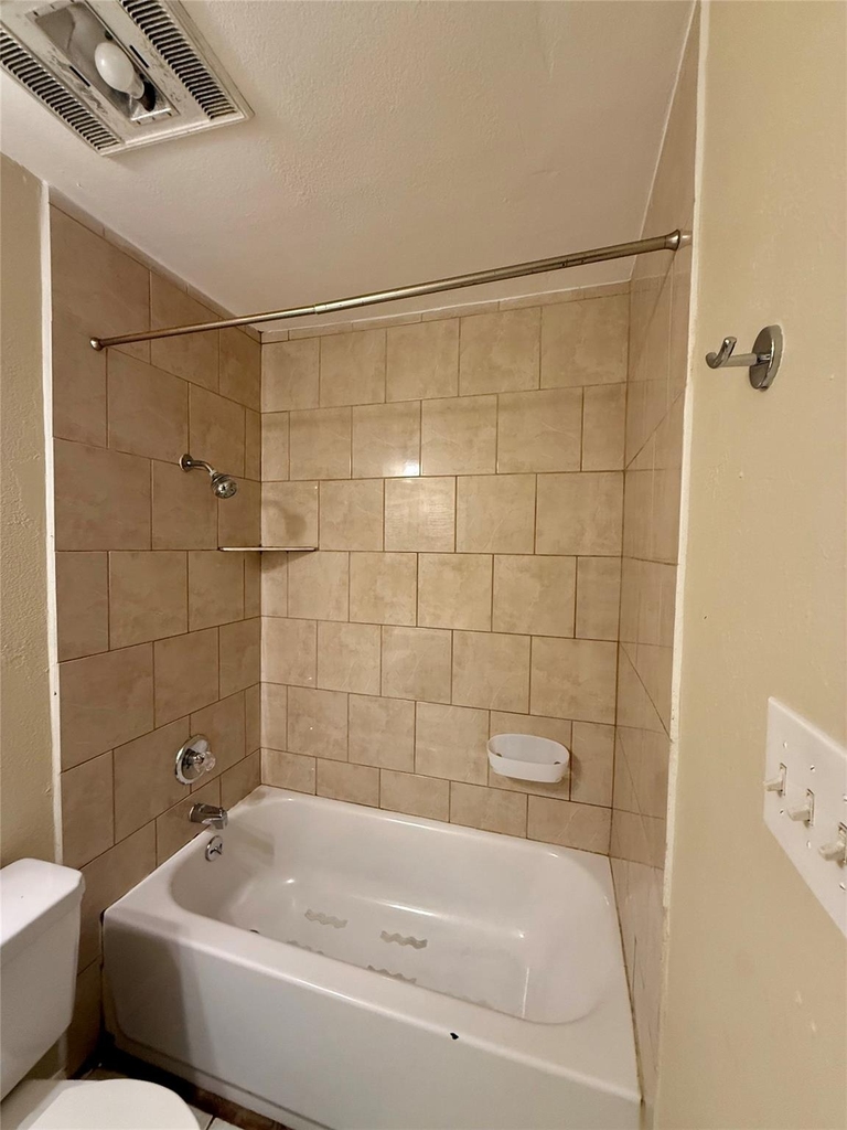 10805 Lanshire Dr - Photo 14