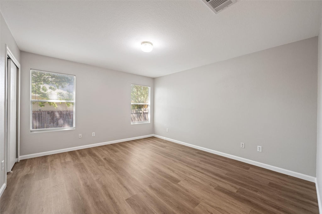 3213 Crownover St - Photo 13