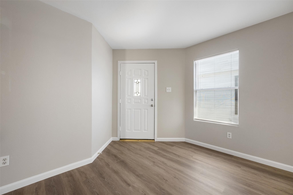3213 Crownover St - Photo 4