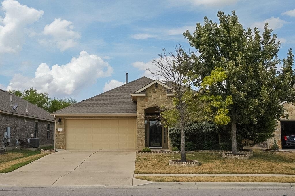 313 Longhorn Cavern Rd - Photo 0