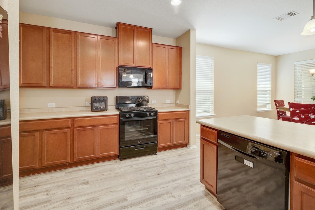 217 Sheepshank Dr - Photo 13