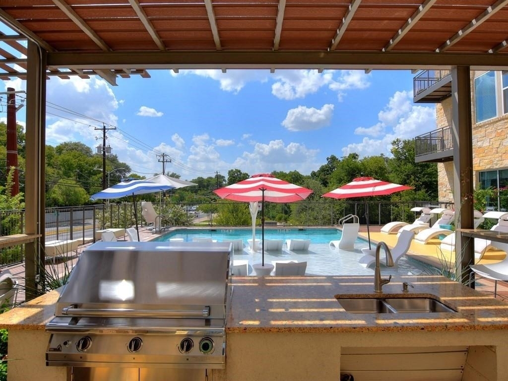 1900 Barton Springs Rd - Photo 26