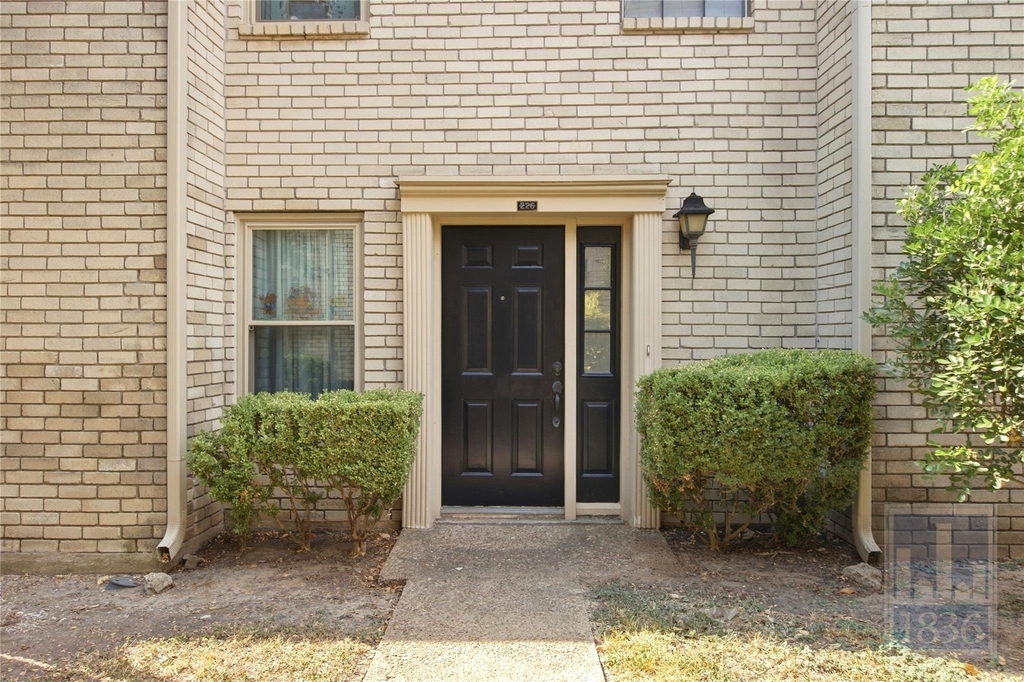 8400 Jamestown Dr - Photo 24