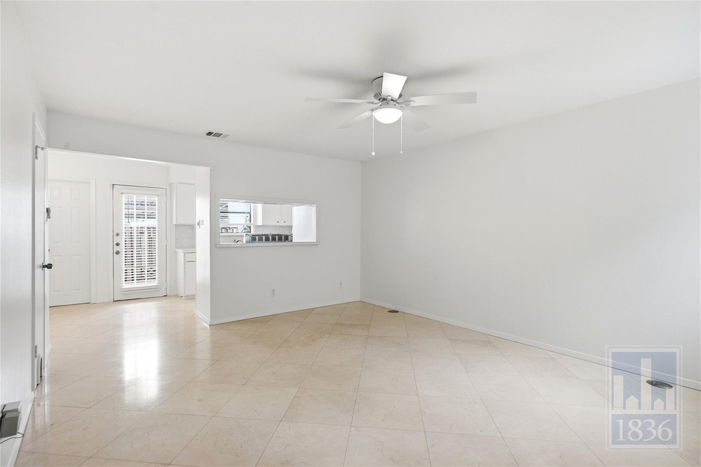 8400 Jamestown Dr - Photo 4