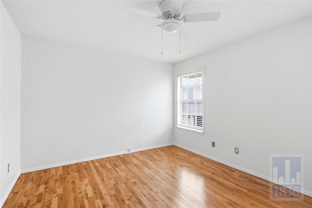 8400 Jamestown Dr - Photo 11