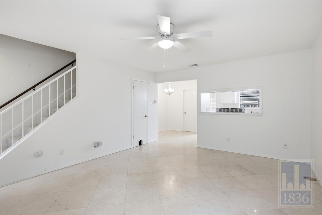 8400 Jamestown Dr - Photo 3