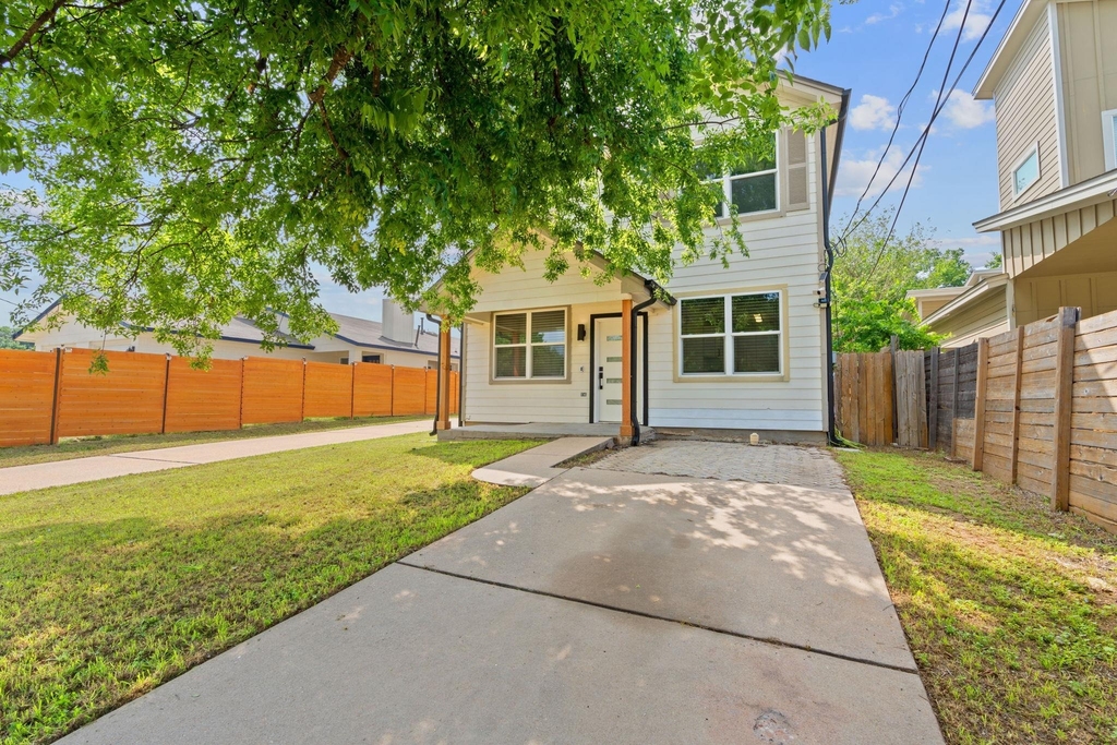 7204 Carver Ave - Photo 0