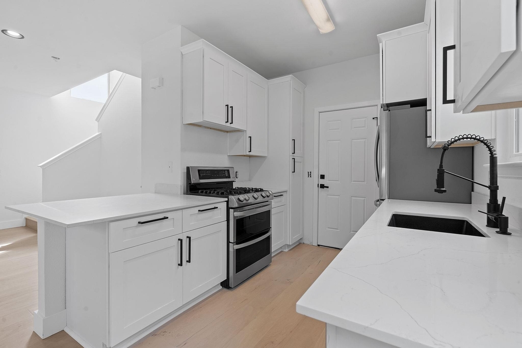 7204 Carver Ave - Photo 11