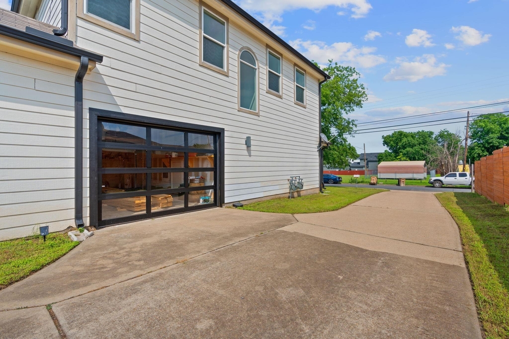 7204 Carver Ave - Photo 4