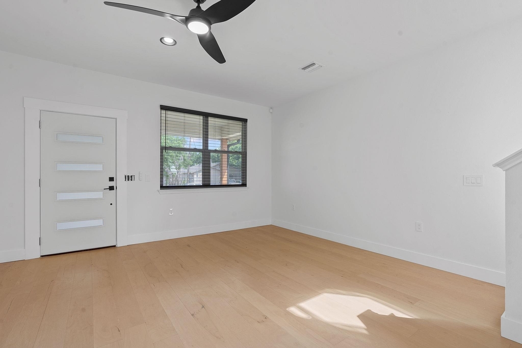 7204 Carver Ave - Photo 18