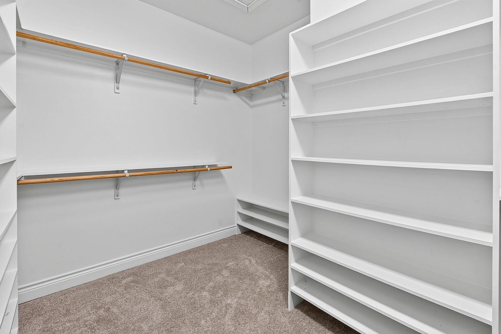 1710 Wethersfield - Photo 18