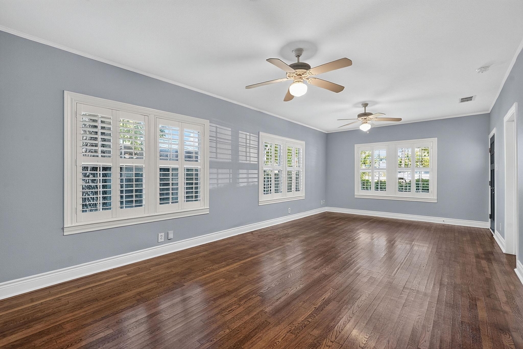 1710 Wethersfield - Photo 3