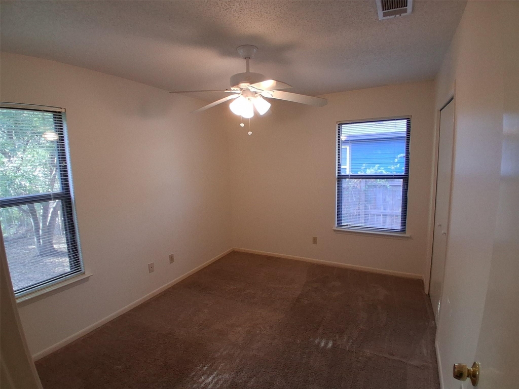 6807 Colony Loop Dr - Photo 4