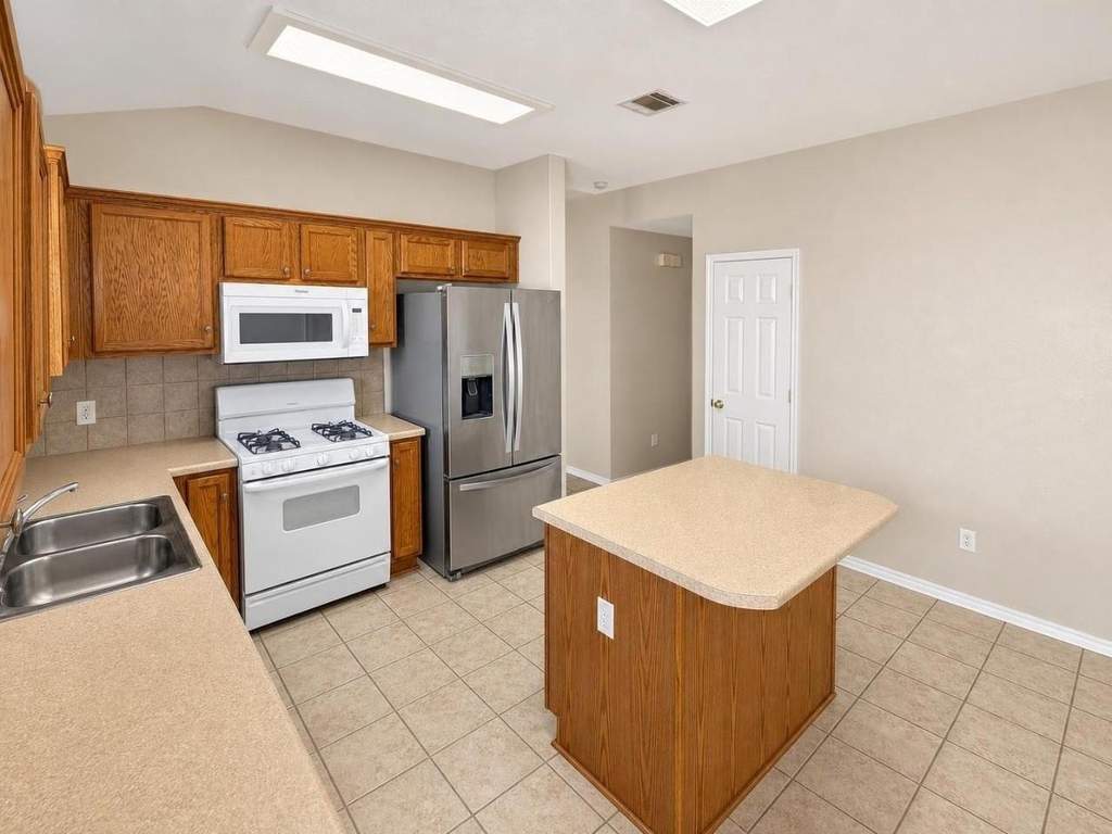 14700 Springs Edge Dr - Photo 17