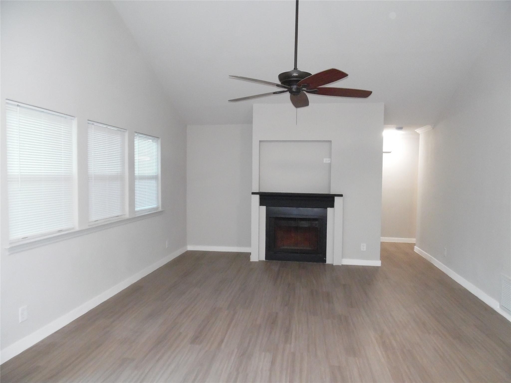 1209 Green Valley Cv - Photo 2