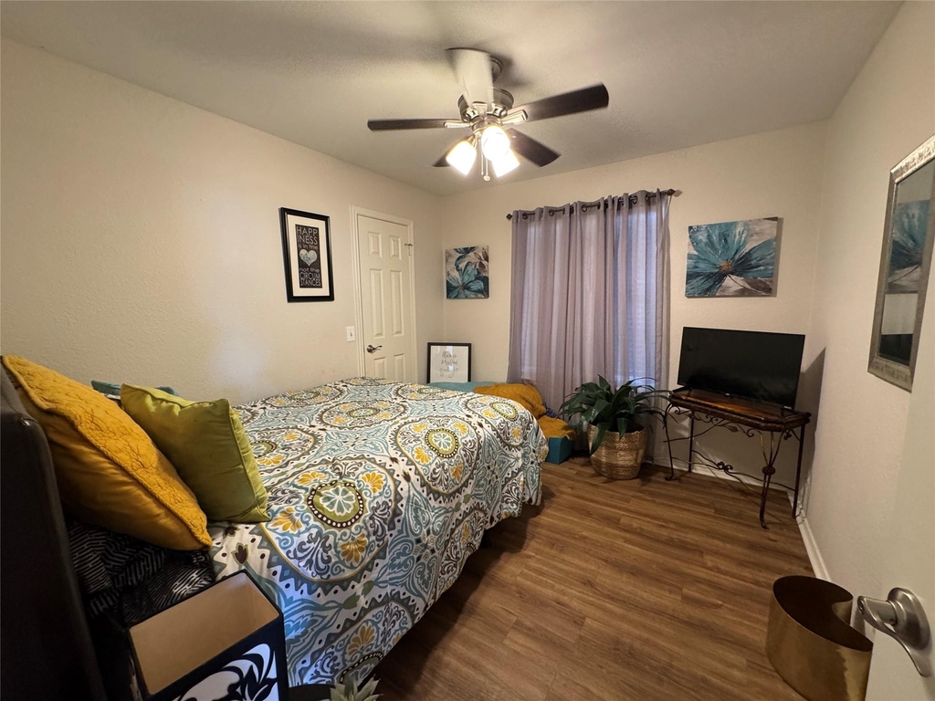 1015 Thackeray Ln - Photo 10