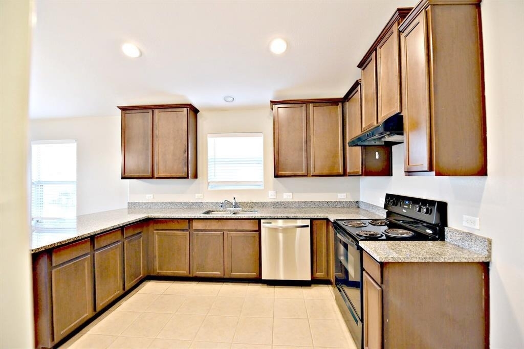 17708 Bridgefarmer Blvd - Photo 5