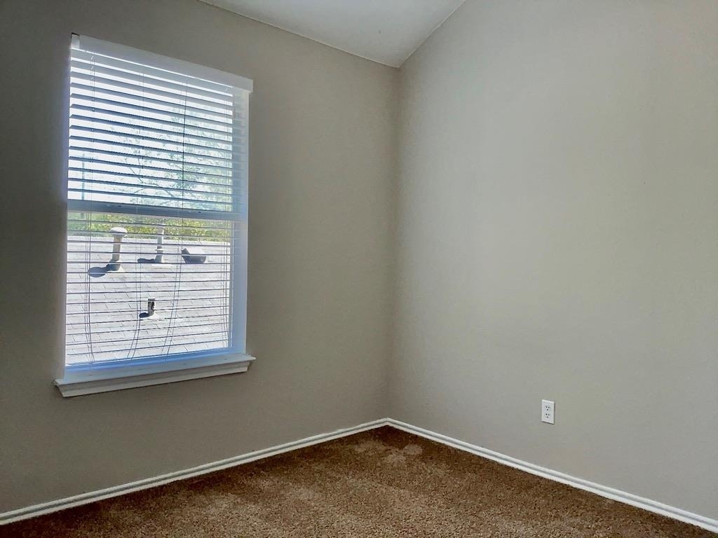 1594 Parkfield Cir - Photo 14